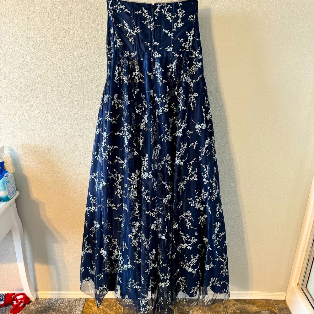 Blondie Nites Strapless dress
